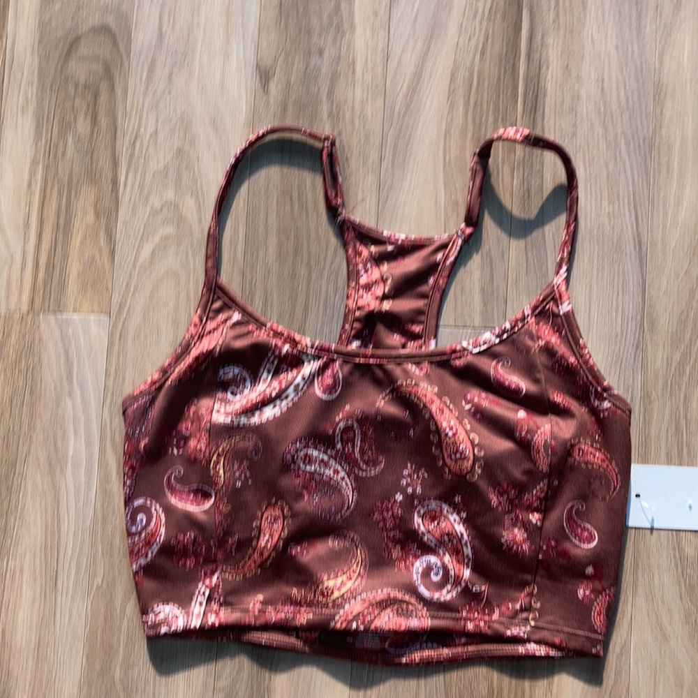 3/$15 SO top sporty scoop neck paisley print top shelf bra & cut out boho casual - Picture 11 of 14